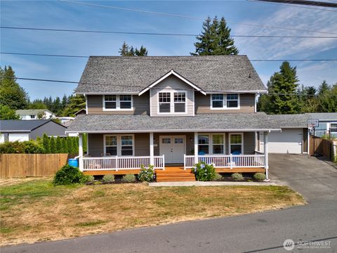 Photo of 1410 Railroad Avenue, Sedro Woolley, WA 98284 (MLS # 2416502)