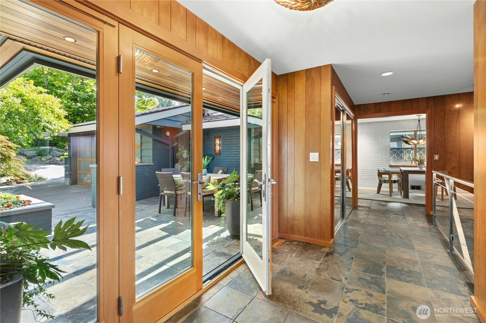 4242 NE 89th Street