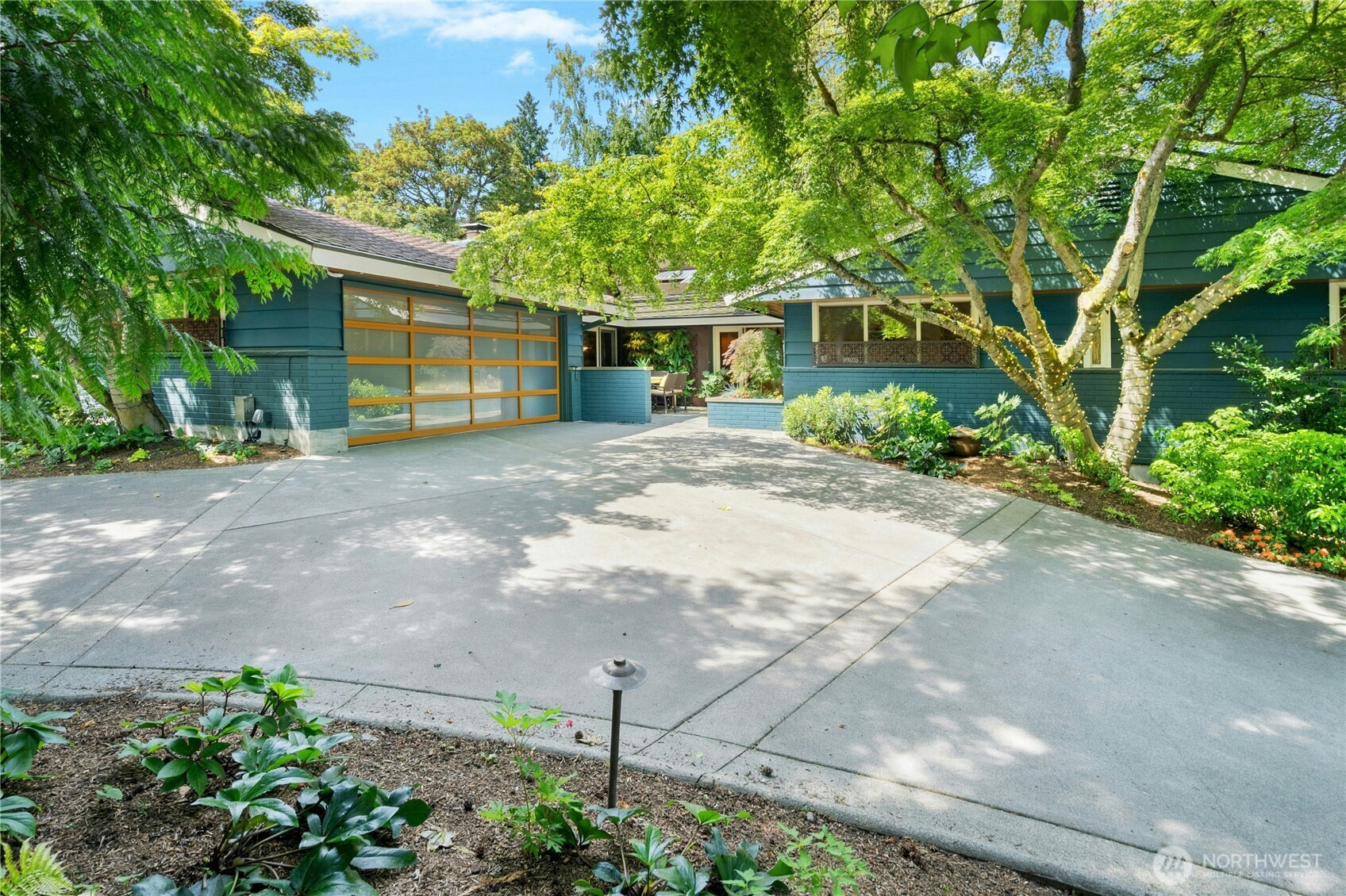 4242 NE 89th Street