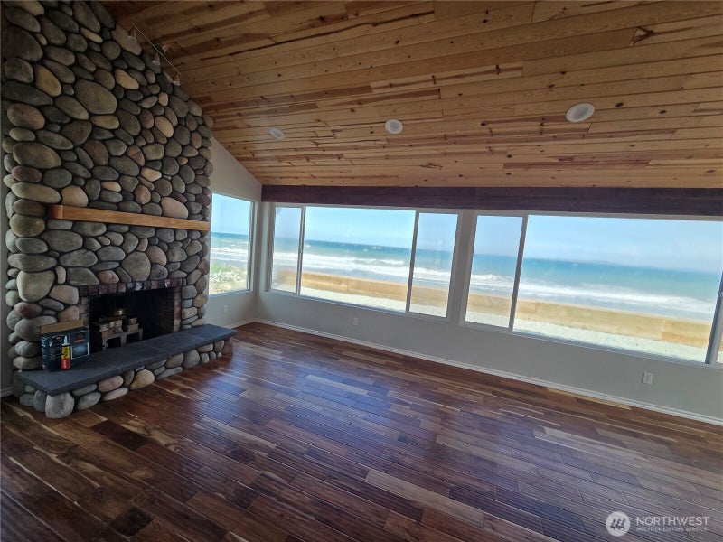 2629 W Beach Road