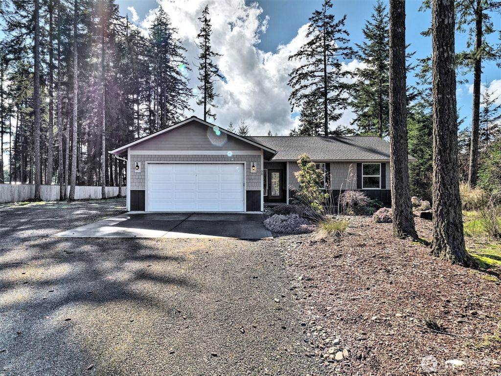 Photo of 30 E Lilly Pond Lane, Shelton, WA 98584 (MLS # 2497883)