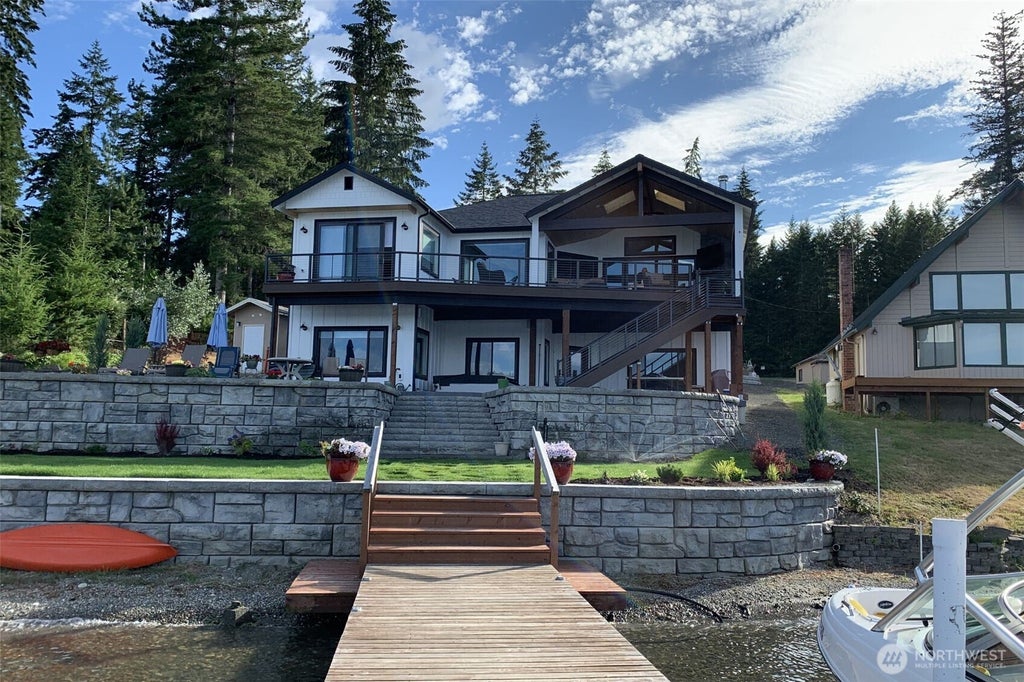 Photo of 706 E Mason Lake Drive S, Grapeview, WA 98546 (MLS # 2537570)