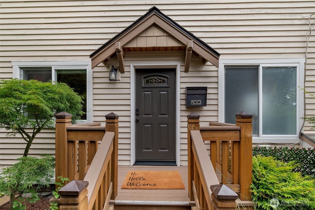 Photo of 400 Aloha Street, Seattle, WA 98109 (MLS # 2391308)