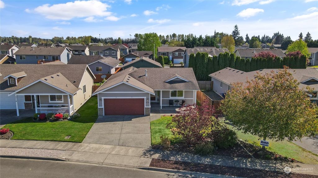 Photo of 5712 121st Place NE, Marysville, WA 98271 (MLS # 2232425)