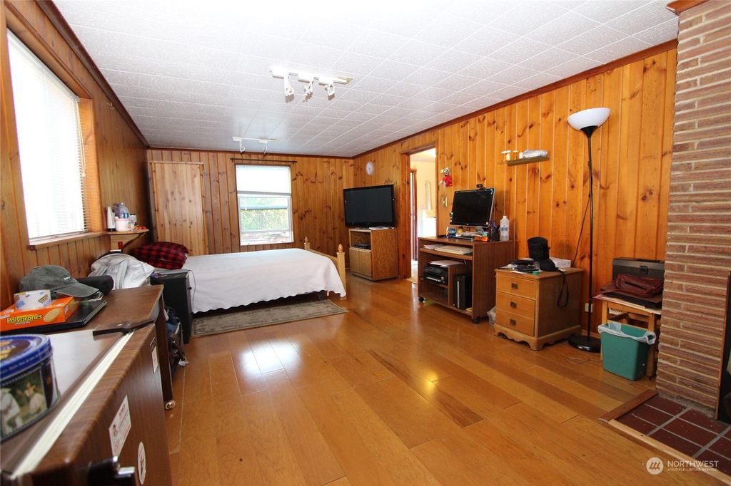 Photo of 9252 9th Avenue NW, Seattle, WA 98117 (MLS # 2041986)