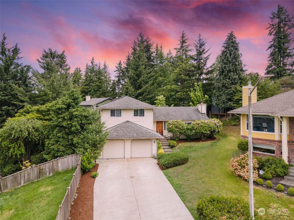 Photo of 6217 2nd Drive SE, Everett, WA 98203 (MLS # 2074881)