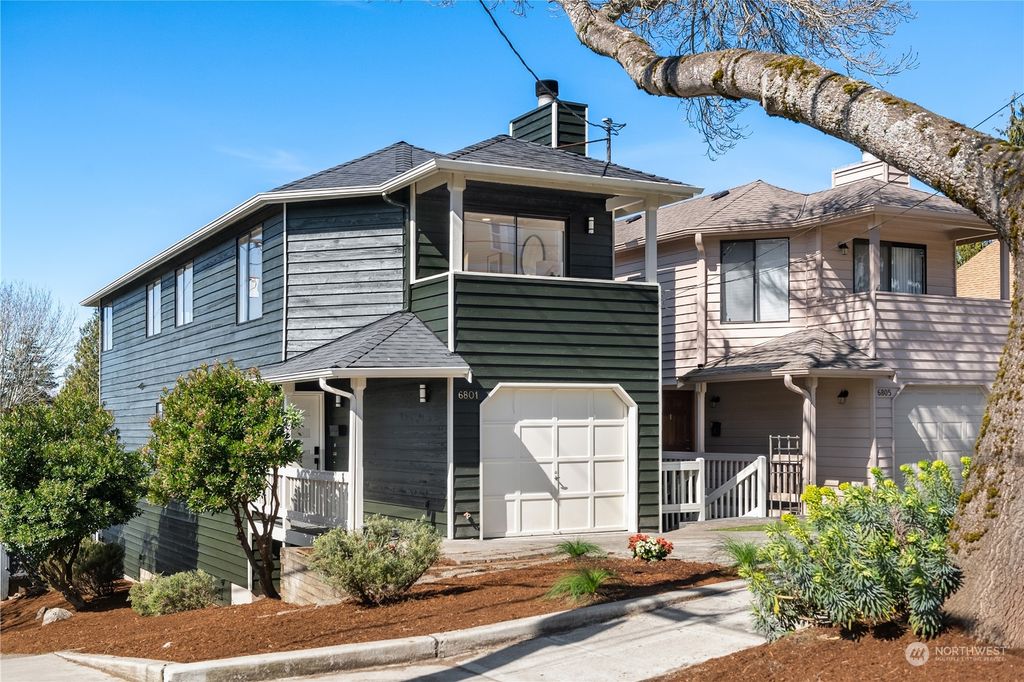 Photo of 6801 28th Avenue NE, Seattle, WA 98115 (MLS # 2049975)