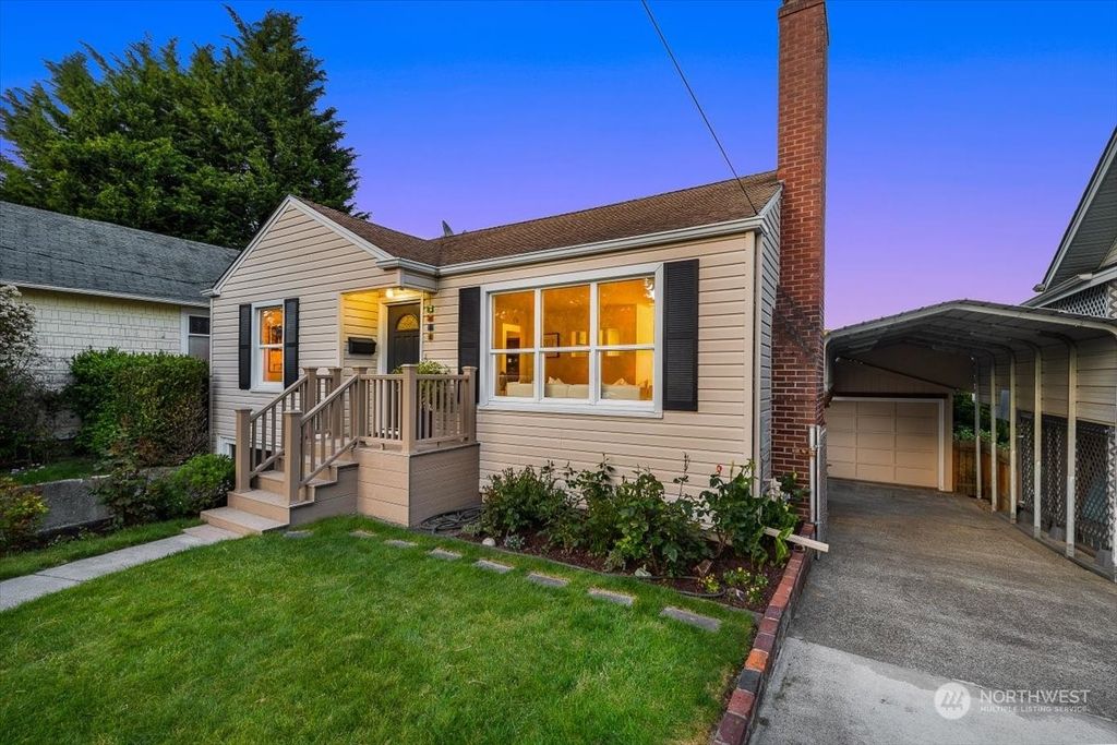 Photo of 3216 Belvidere Avenue SW, Seattle, WA 98126 (MLS # 2215167)