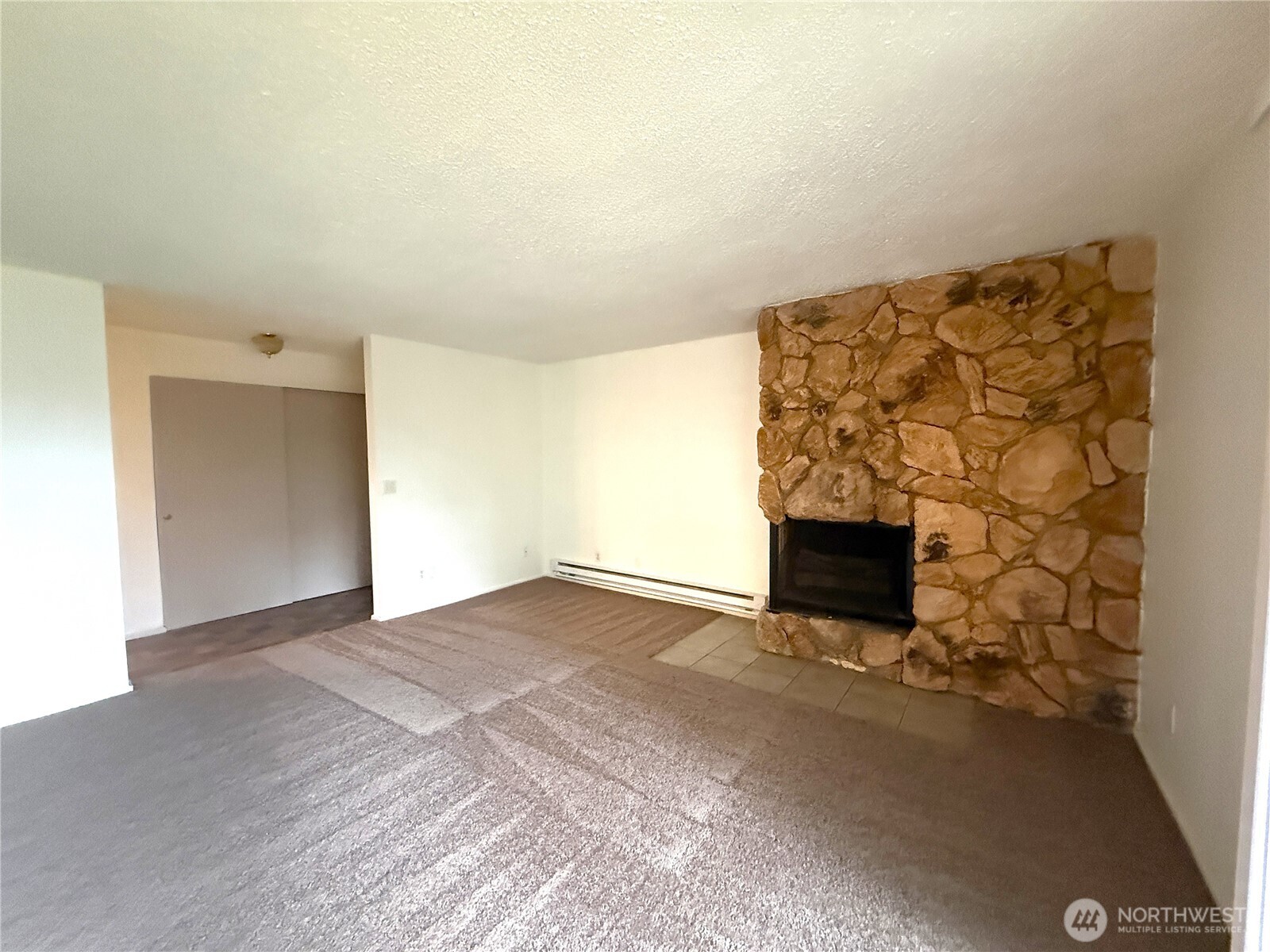 555 Sunset Avenue NE