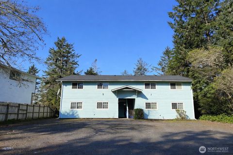 555 Sunset Avenue NE Ocean Shores WA 98569