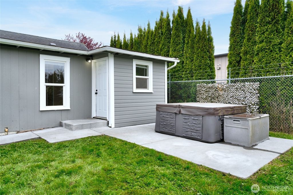 Photo of 210 Gibson Street, Sedro Woolley, WA 98273 (MLS # 2505754)