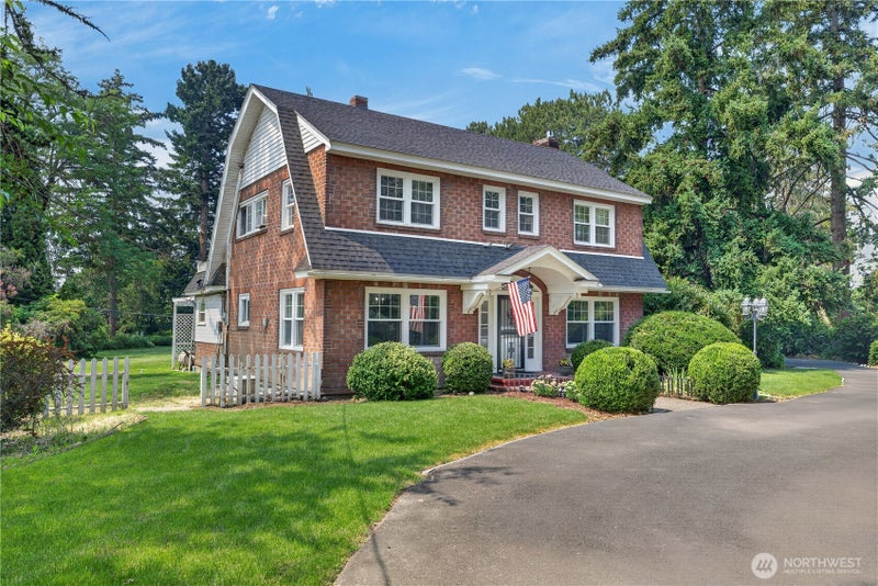 912 Cherry Lane
