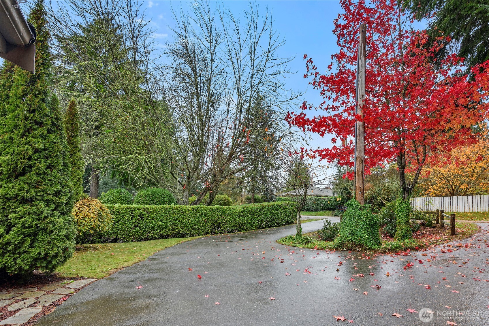 4203 Olympus Drive NE