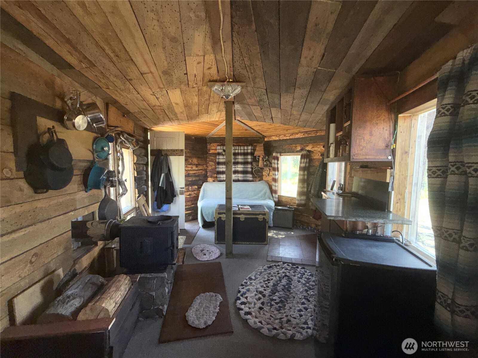 174 N Lambert Lane