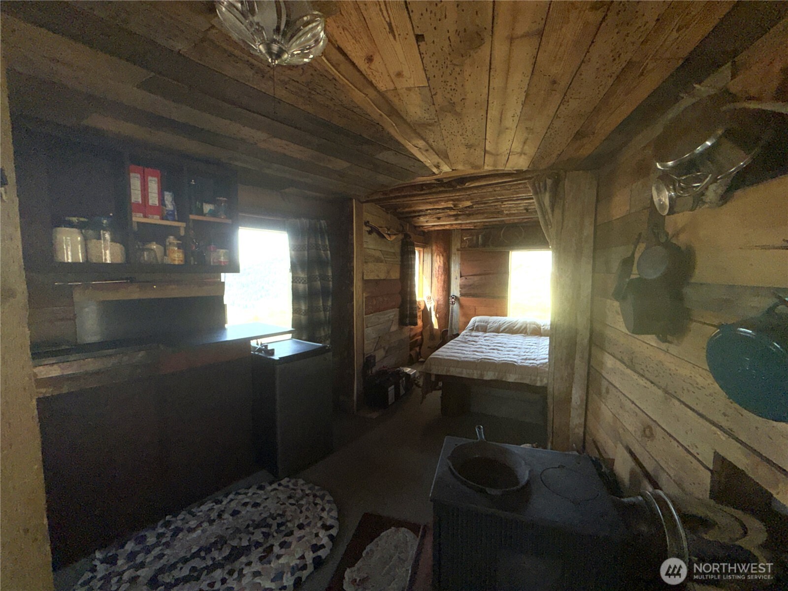 174 N Lambert Lane
