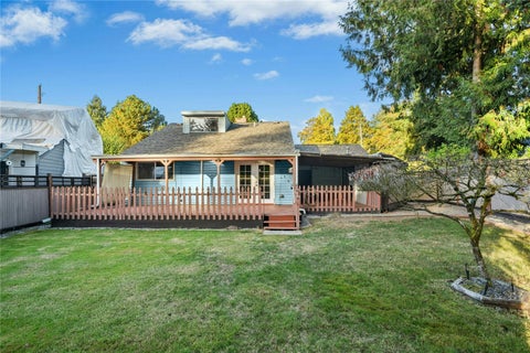 Photo of 103 SW 130th Street, Seattle, WA 98146 (MLS # 2595892)