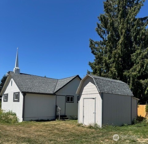 611 McKinnon Avenue