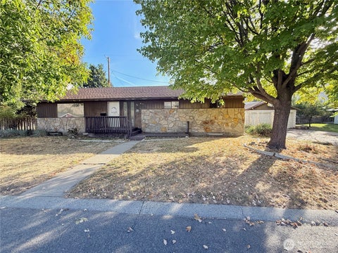 Photo of 611 Cedar ST, Coulee Dam, WA 99116 (MLS # 2592568)