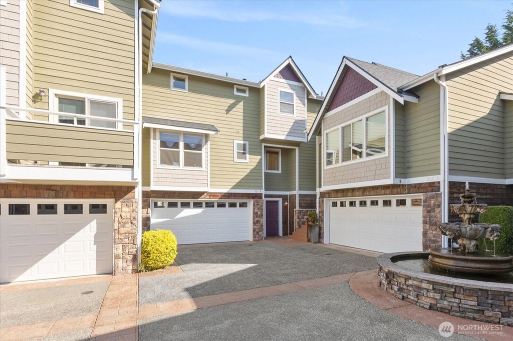 Photo of 205 Avenue E #B, Snohomish, WA 98290 (MLS # 2492738)