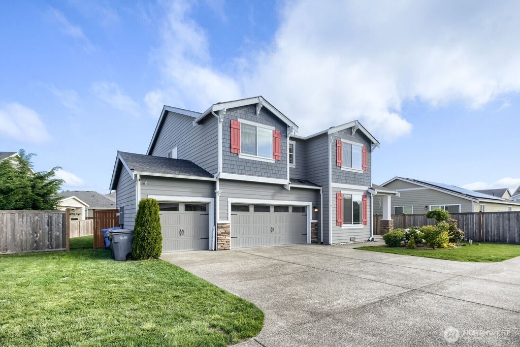 Photo of 17326 129th Avenue E, Puyallup, WA 98374 (MLS # 2516406)