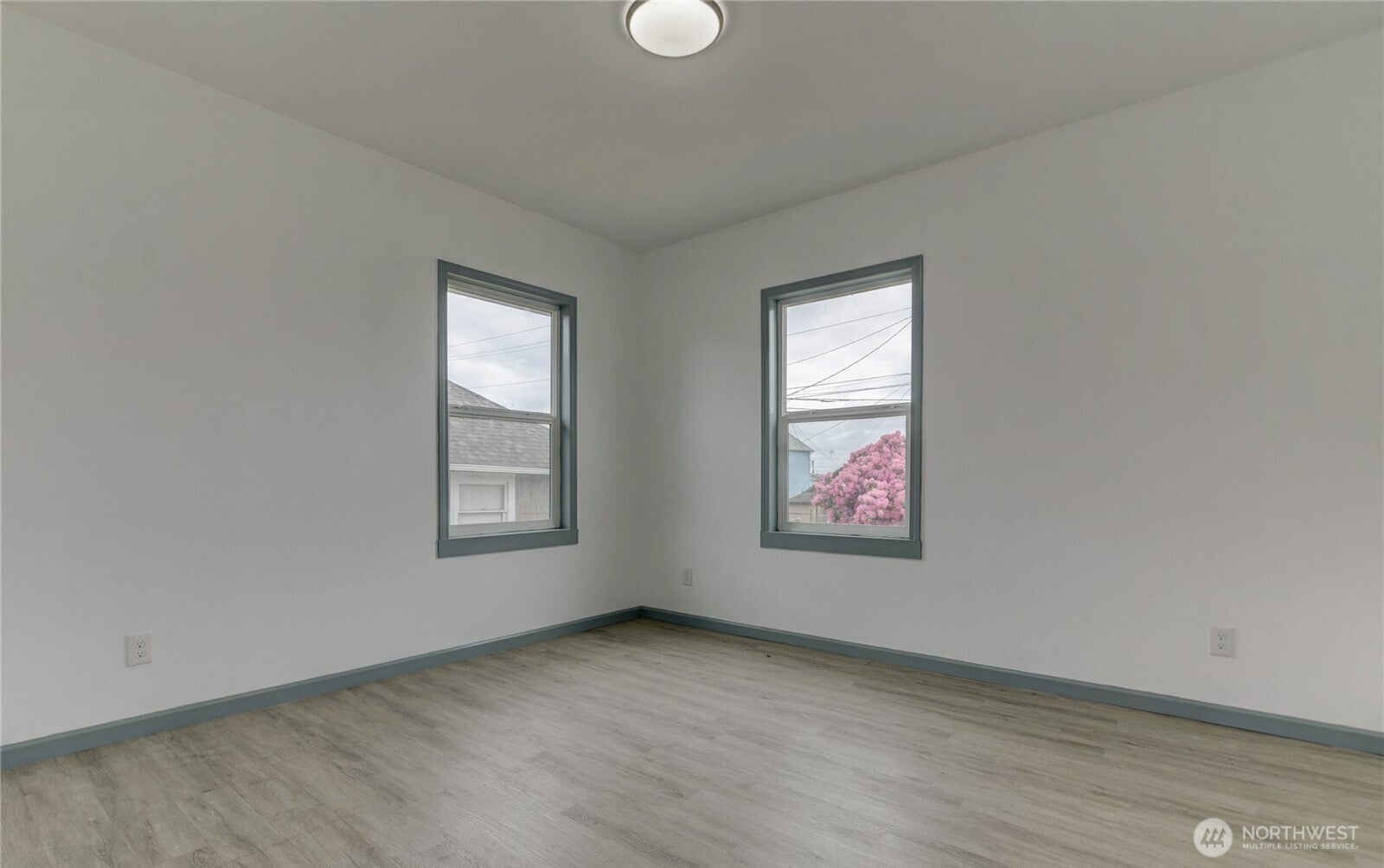 621 W 2nd Street