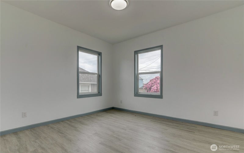 621 W 2nd Street