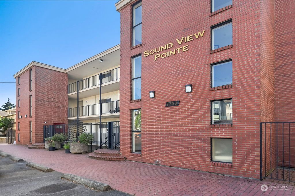 Photo of 1723 13th Avenue S #402, Seattle, WA 98144 (MLS # 2238927)
