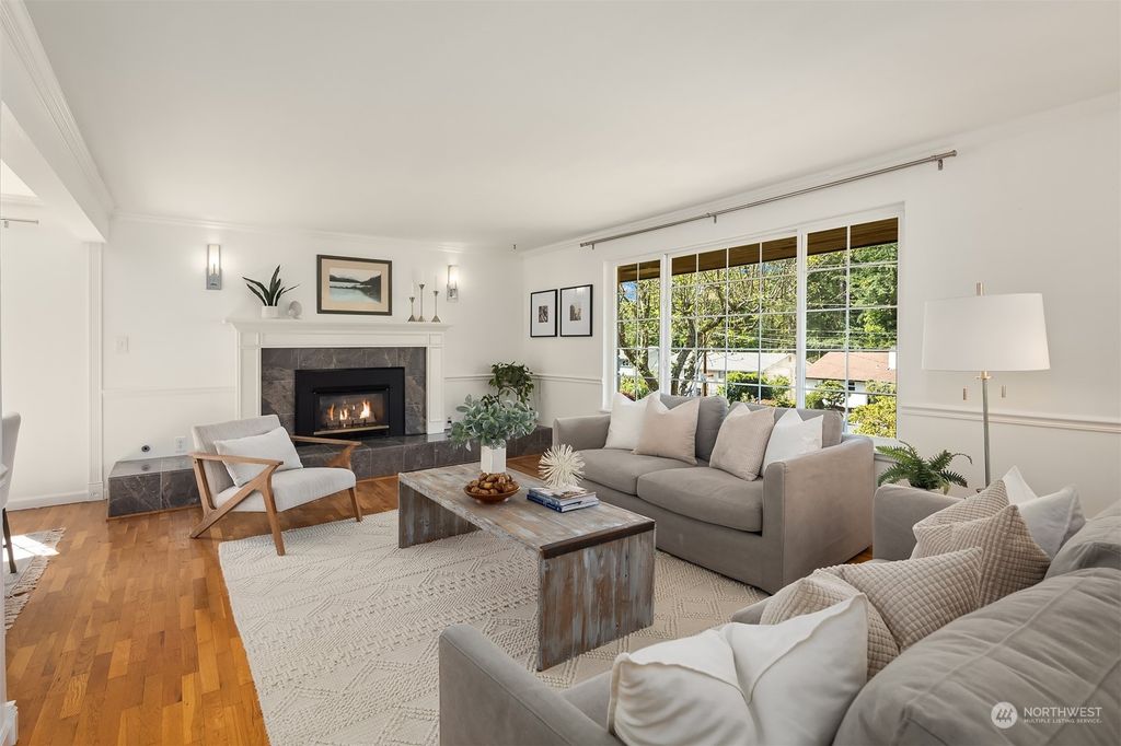 Photo of 19129 74th Avenue W, Lynnwood, WA 98036 (MLS # 2286145)