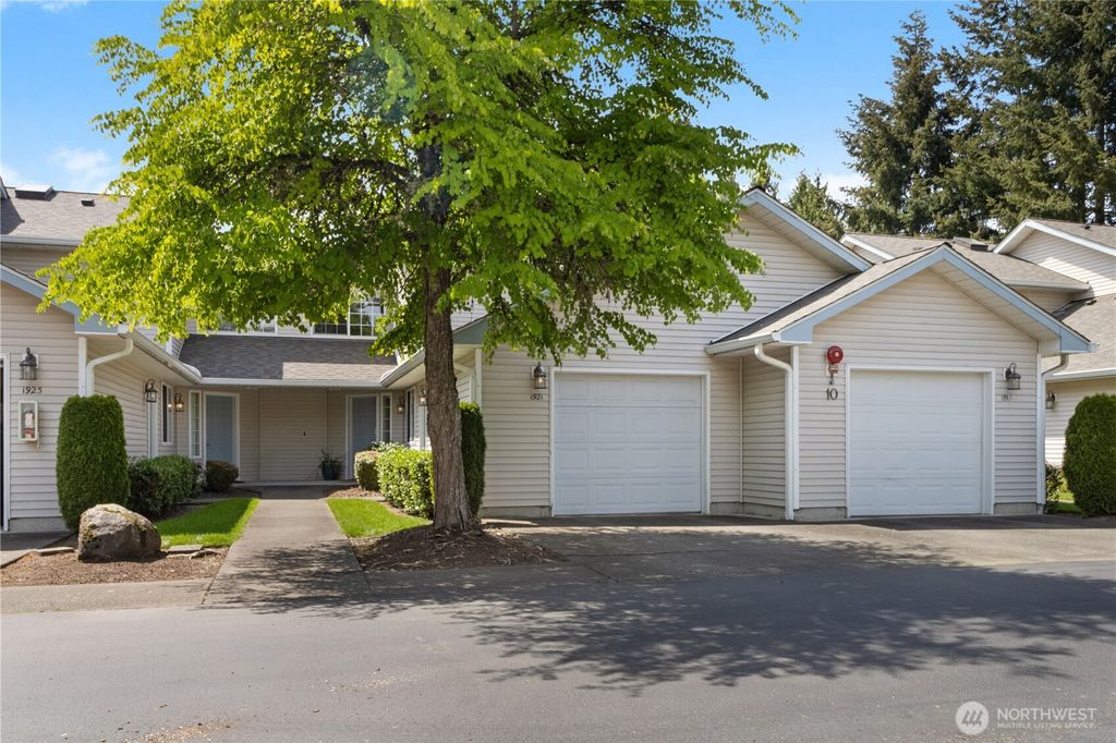 Photo of 1921 S 368th Place #1004, Federal Way, WA 98003 (MLS # 2487939)