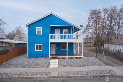 Photo of 410 W Cherry Street, Walla Walla, WA 99362 (MLS # 2460927)