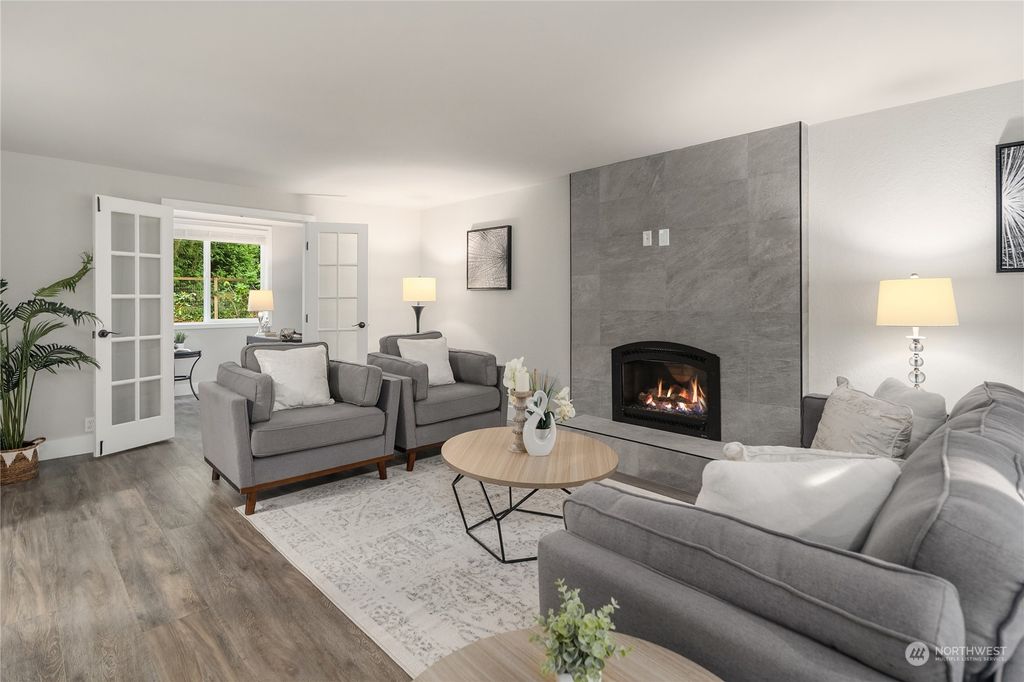 Photo of 13854 71st Place NE, Kirkland, WA 98034 (MLS # 2157755)