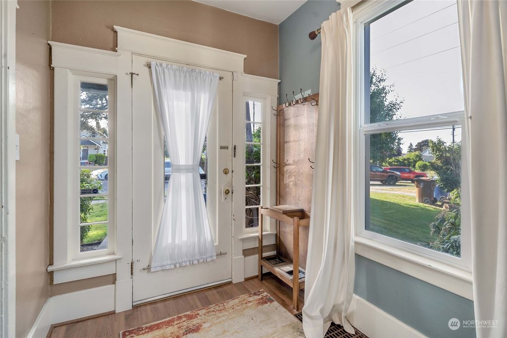 listing image 9366463935953419575