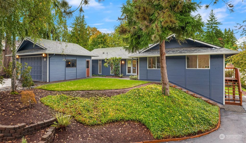 Photo of 4621 118th Avenue SE, Bellevue, WA 98006 (MLS # 2165596)