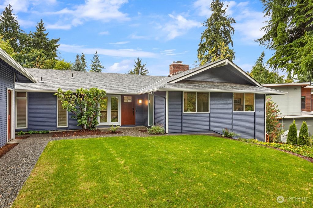 Photo of 4621 118th Avenue SE, Bellevue, WA 98006 (MLS # 2165596)