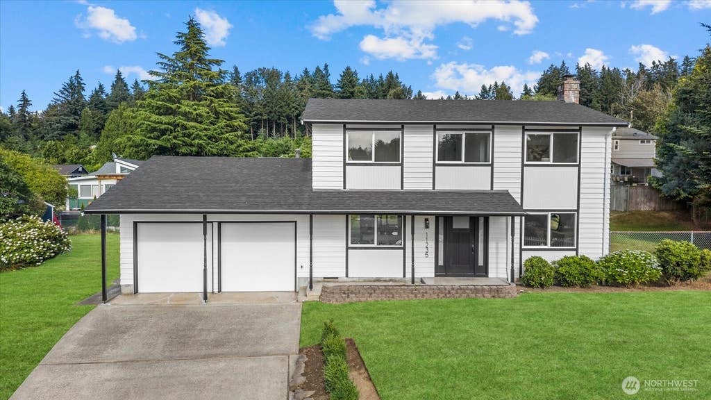 Photo of 11235 NE 146th St ST, Kirkland, WA 98034 (MLS # 2565976)