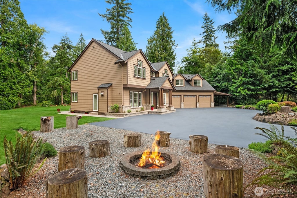 Photo of 23318 264th Avenue SE, Maple Valley, WA 98038 (MLS # 2583369)