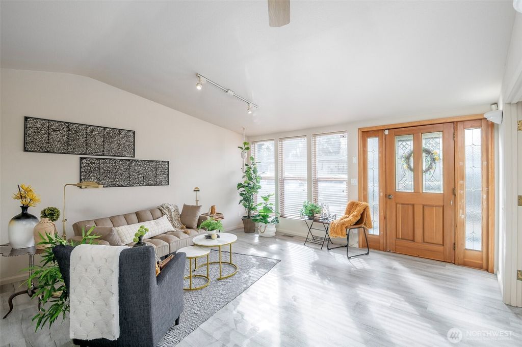 Photo of 2604 NE 7th Street, Renton, WA 98056 (MLS # 2479428)