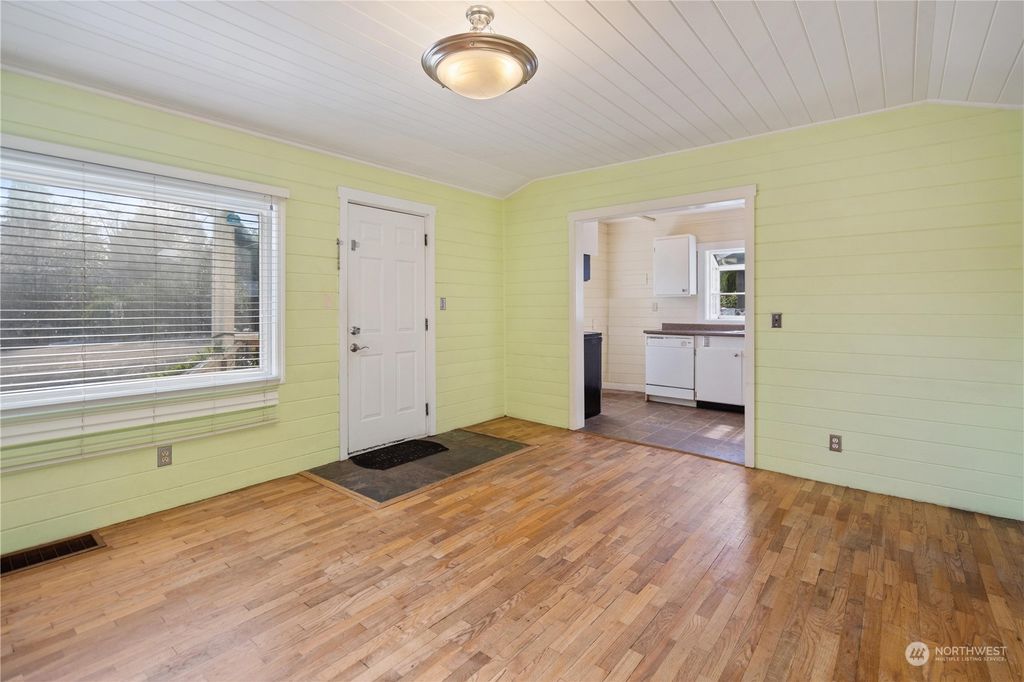 Photo of 13004 1st Avenue S, Burien, WA 98168 (MLS # 2068019)
