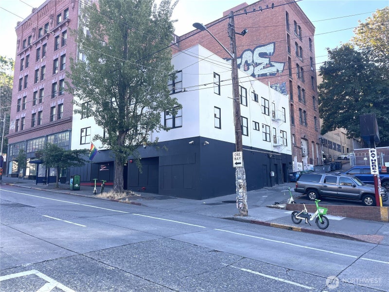1117 Pike Street