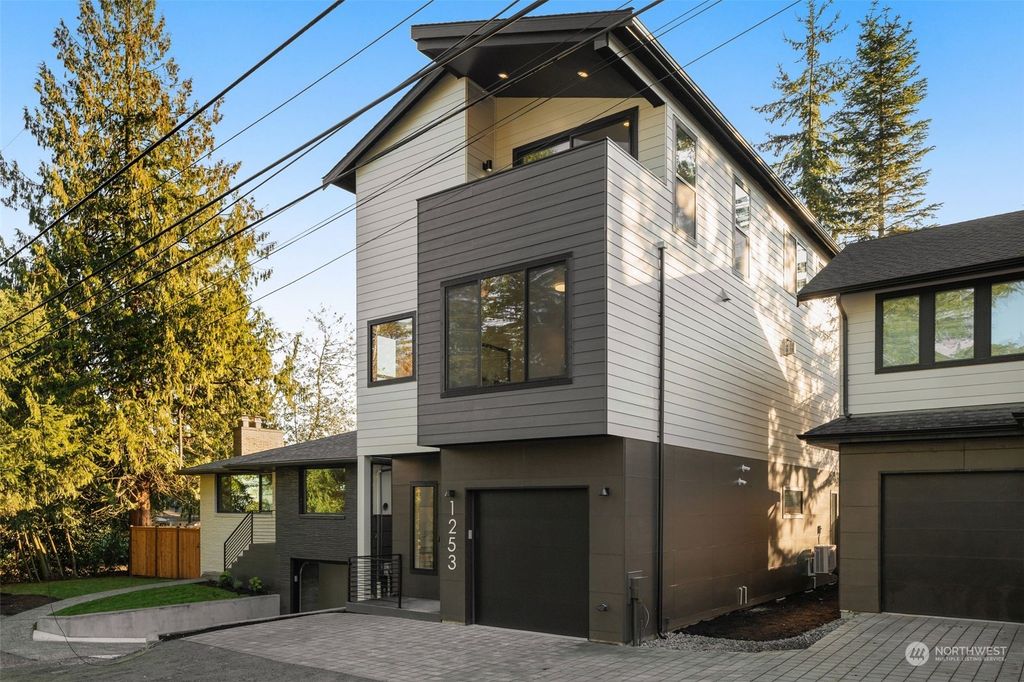 Photo of 1253 NE 98th Street, Seattle, WA 98115 (MLS # 2315082)