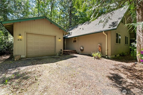 Photo of 431 E Pointes Drive E, Shelton, WA 98584 (MLS # 2526841)