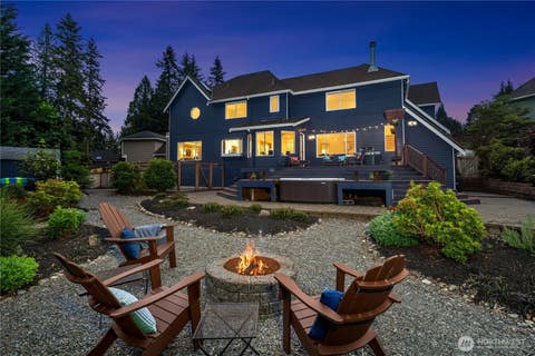 Photo of 24520 NE 11th Place, Sammamish, WA 98074 (MLS # 2561972)