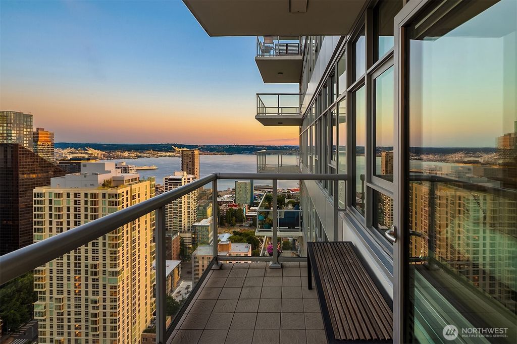 Photo of 588 Bell Street #3704S, Seattle, WA 98121 (MLS # 2545037)