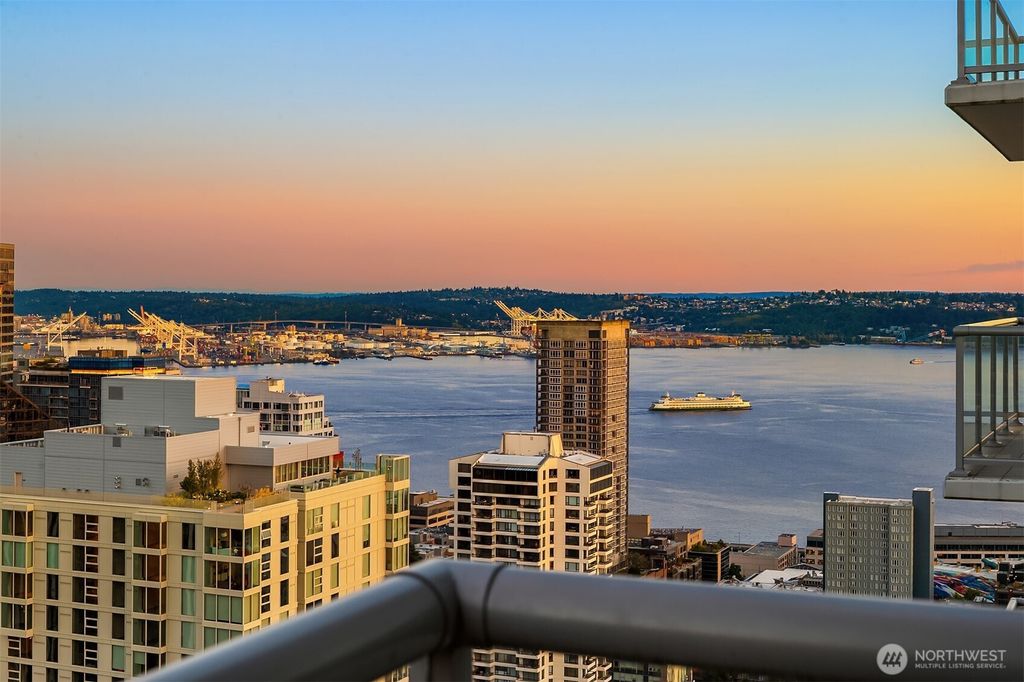 Photo of 588 Bell Street #3704S, Seattle, WA 98121 (MLS # 2545037)