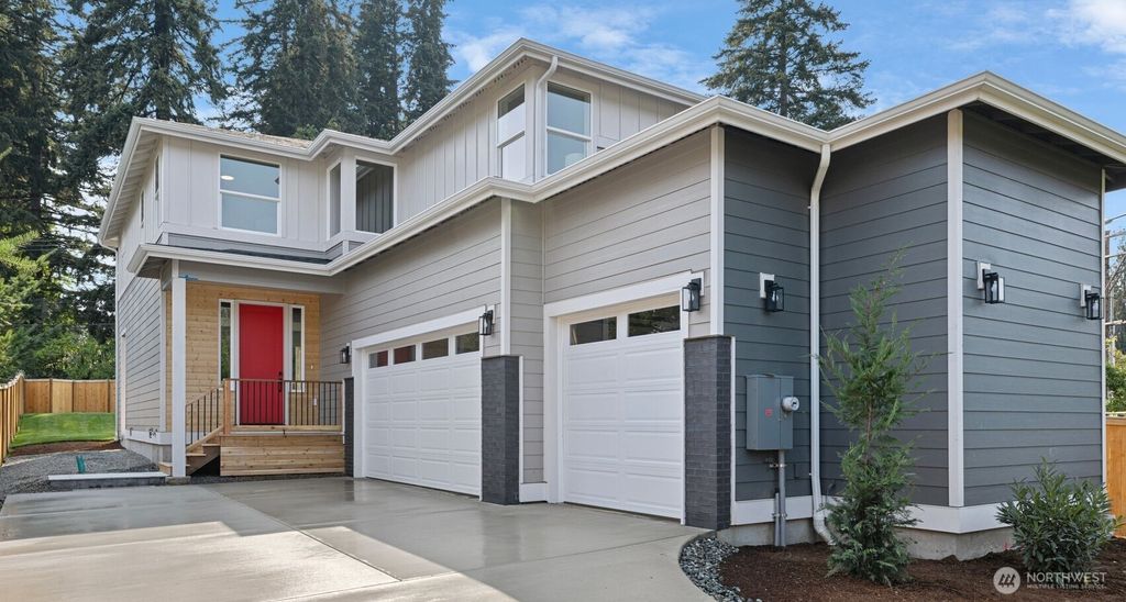 Photo of 10925 6th Avenue W #A, Everett, WA 98204 (MLS # 2431694)