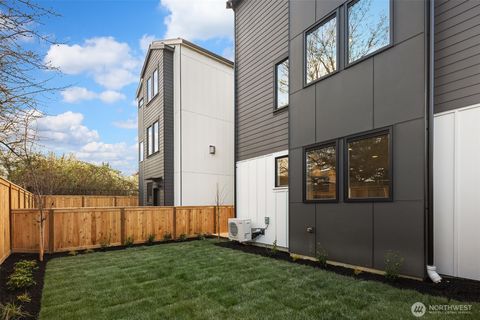 7122 44th Avenue S, Seattle, WA 98118 - MLS#: 2353469