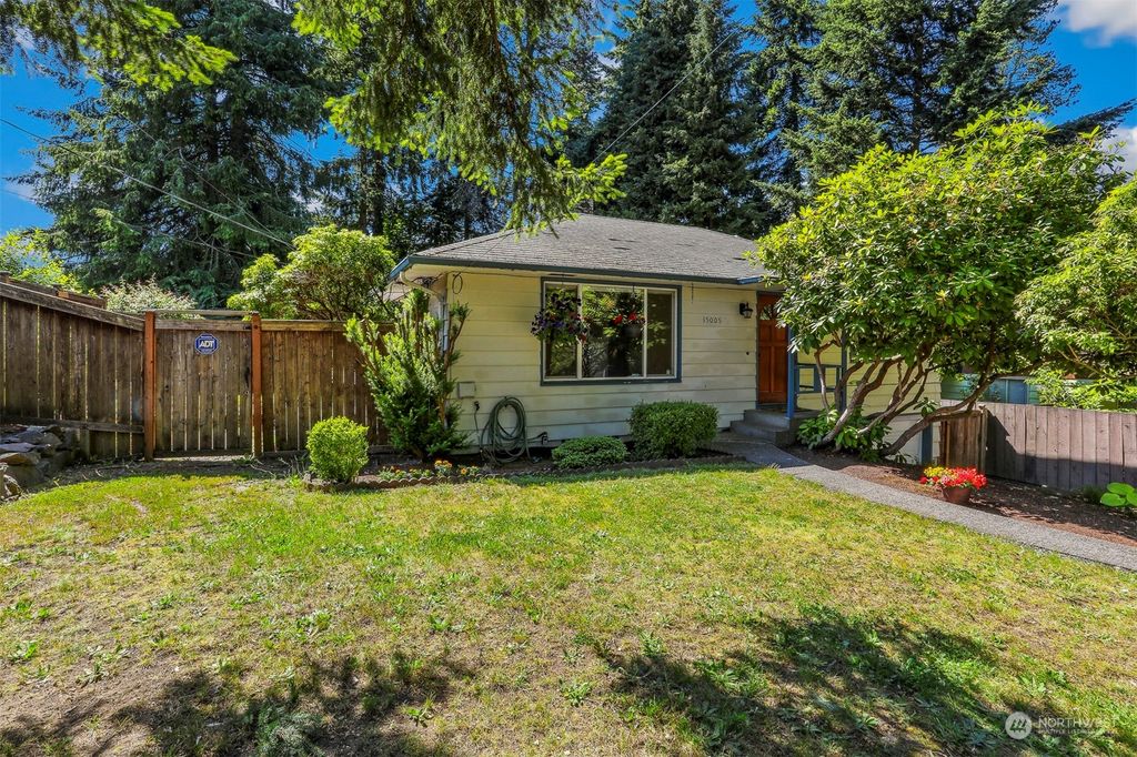 Photo of 15005 Wallingford Avenue N, Shoreline, WA 98133 (MLS # 2132901)