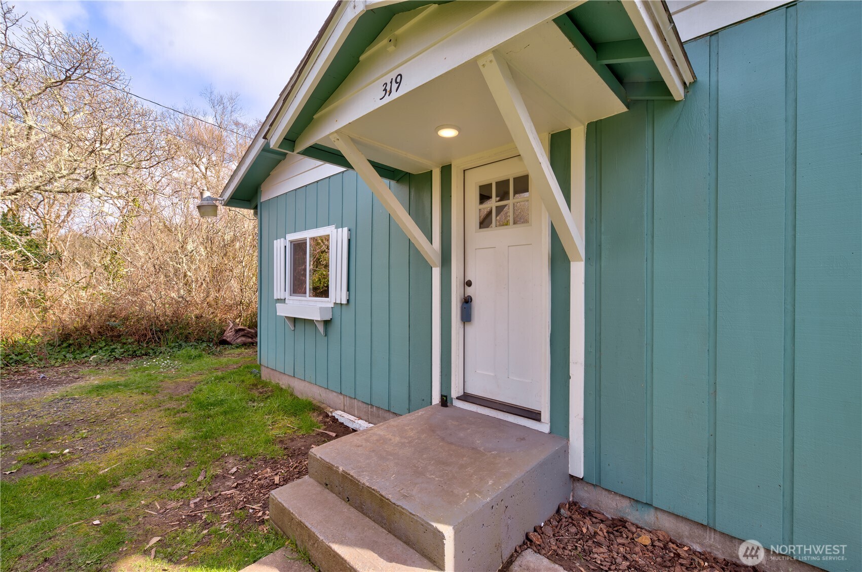 319 3rd Street SE
