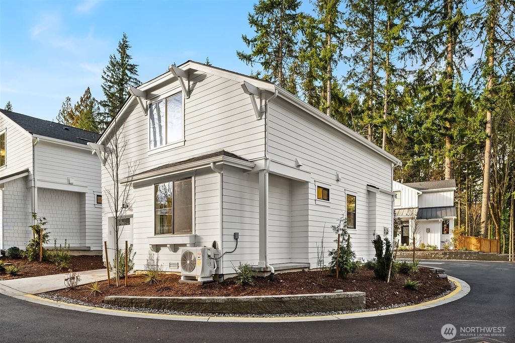 Photo of 13472 (HS 8) NE 112th Place, Redmond, WA 98052 (MLS # 2491331)