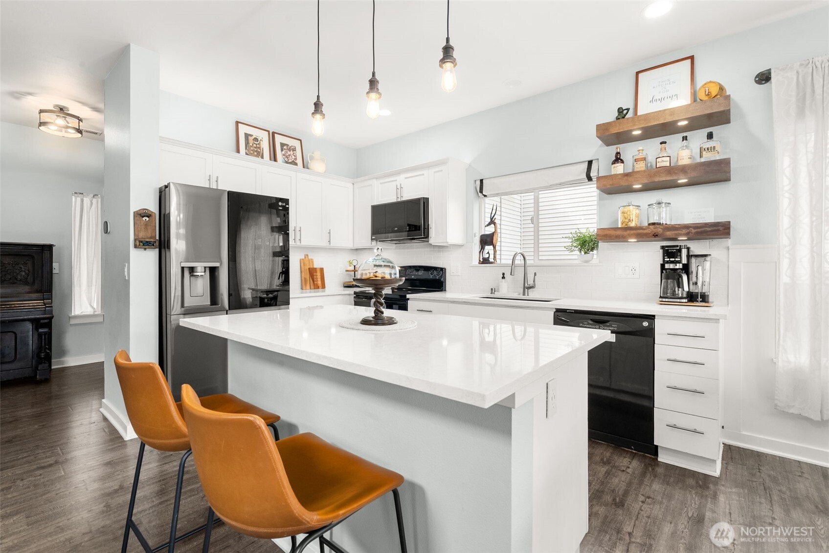 6218 Wesley Place SE